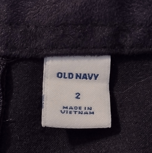 Old Navy Women's Size 2, Black Faux Suede Skirt - Picture 2 of 3